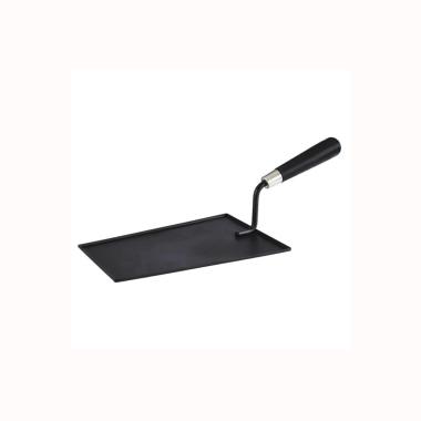 40681 - APS paletta a servire con forma di cazzuola in acciaio inox e manico in legno colore nero - Dim. cm 23,5-37x15,5 h 12,5